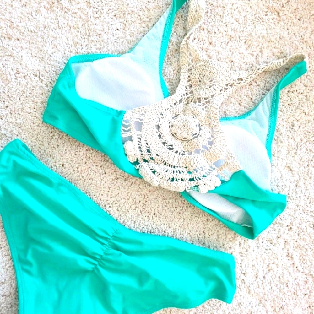 Cute Bikini - image 2